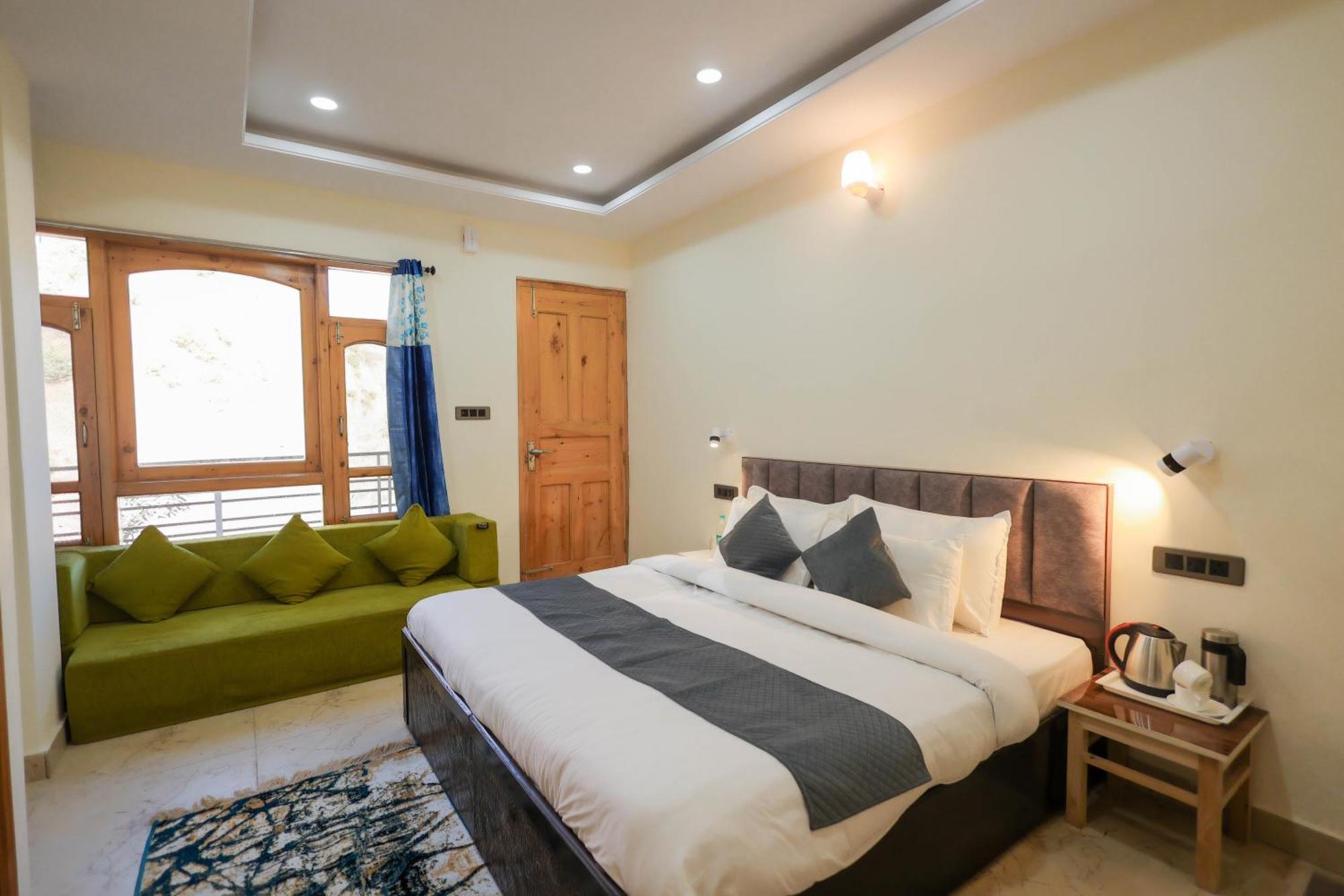 Mystic Hills Retreat Hotel Simlá Kültér fotó
